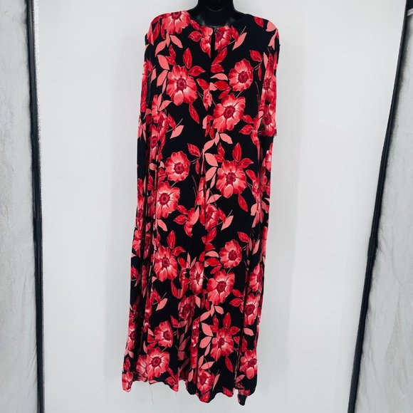 Floral Maxi Dress in Red and Black - Picture 2 of 8